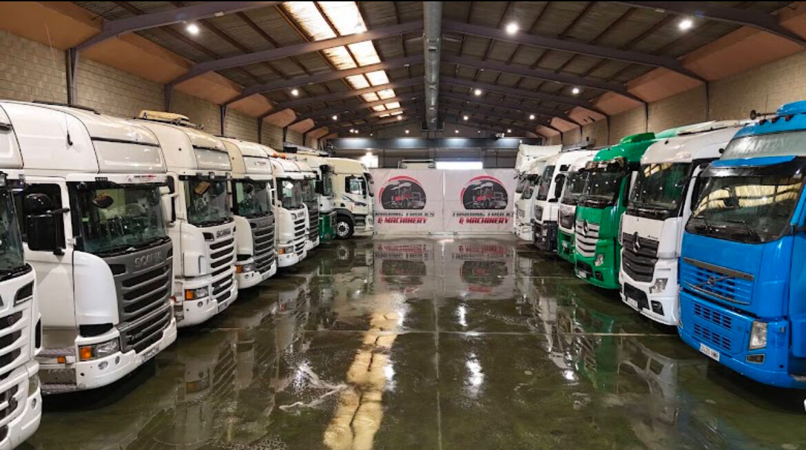 Nave y flota de vehículos de Trading Trucks & Machinery