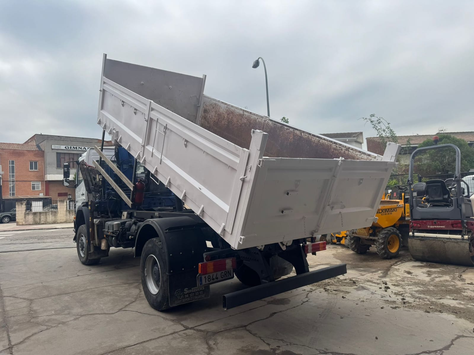 Mercedes Axor 1833 foto 8
