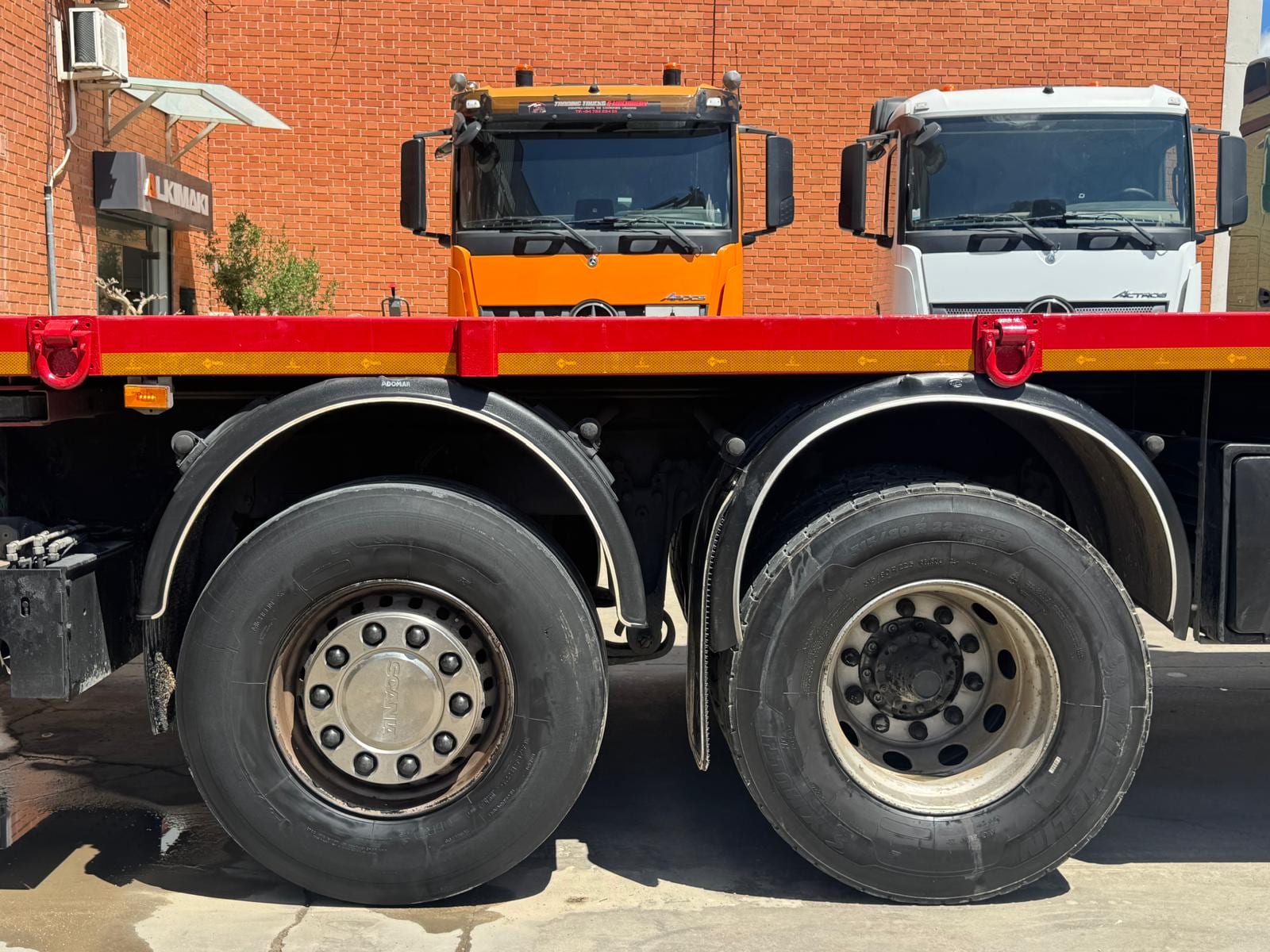 Scania R490 + Grúa Hiab foto 13
